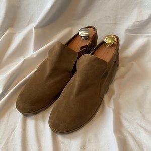 Nine West Tan Suede flat ankle booties